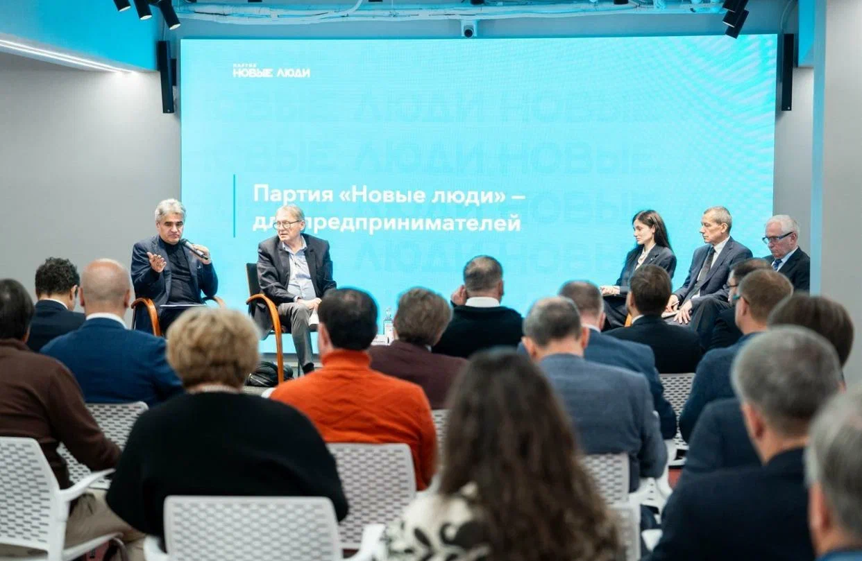 Генеральный директор АНО «Общественный капитал» Асият Багатырова приняла участие в заседании федерального политсовета партии «Новые люди»
